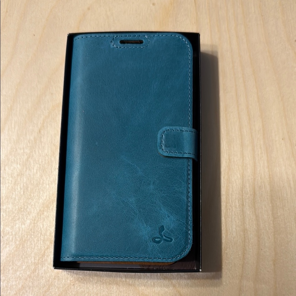 BRAND NEW - APPLE IPHONE 16 VINTAGE GENUINE LEATHER WALLET PHONE CASE